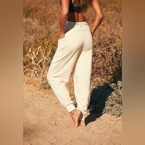 Free People FP Movement Color Me Happy Solid Joggers in Cream Size S